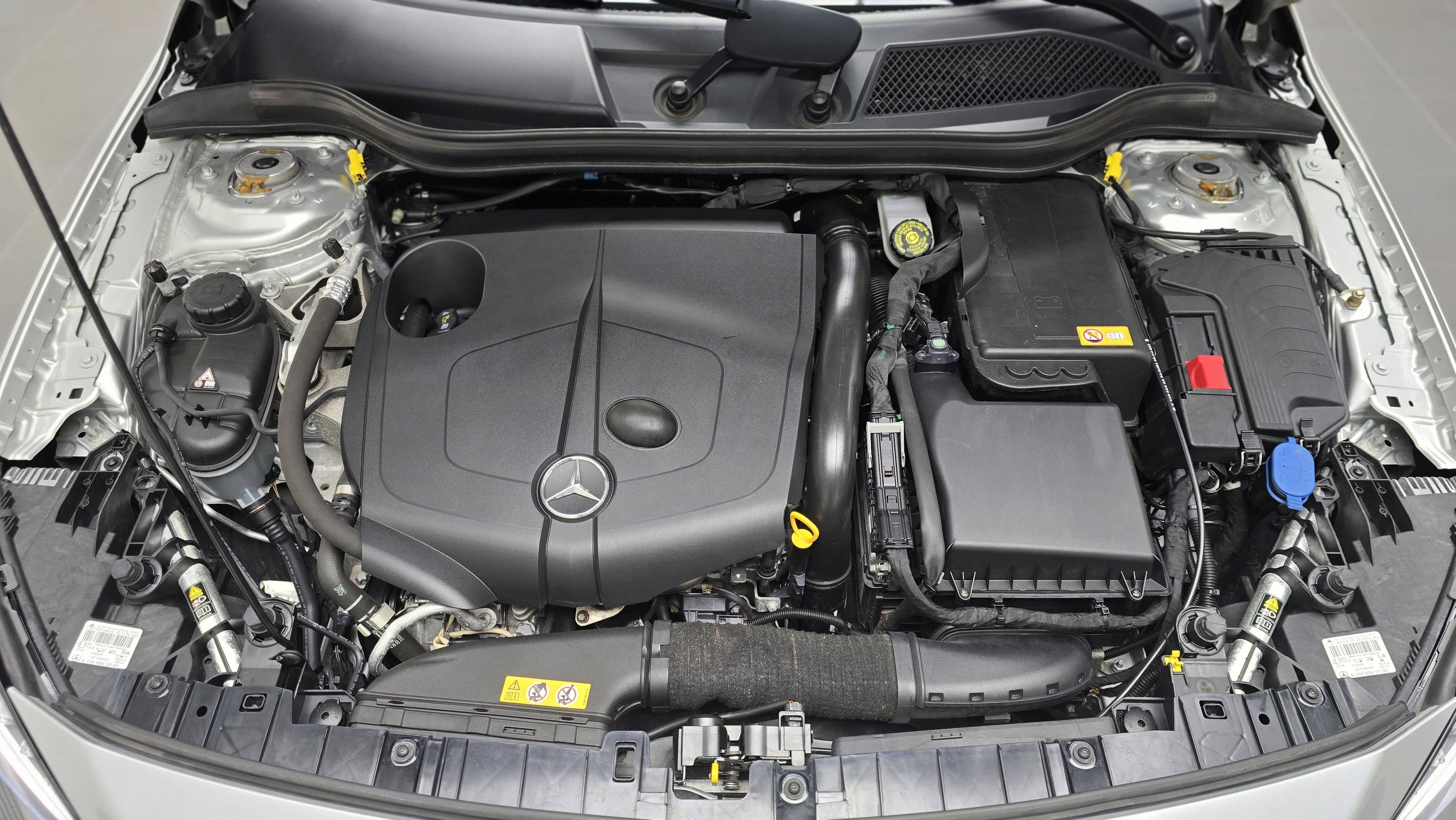 MERCEDES-BENZ CLASSE GLA