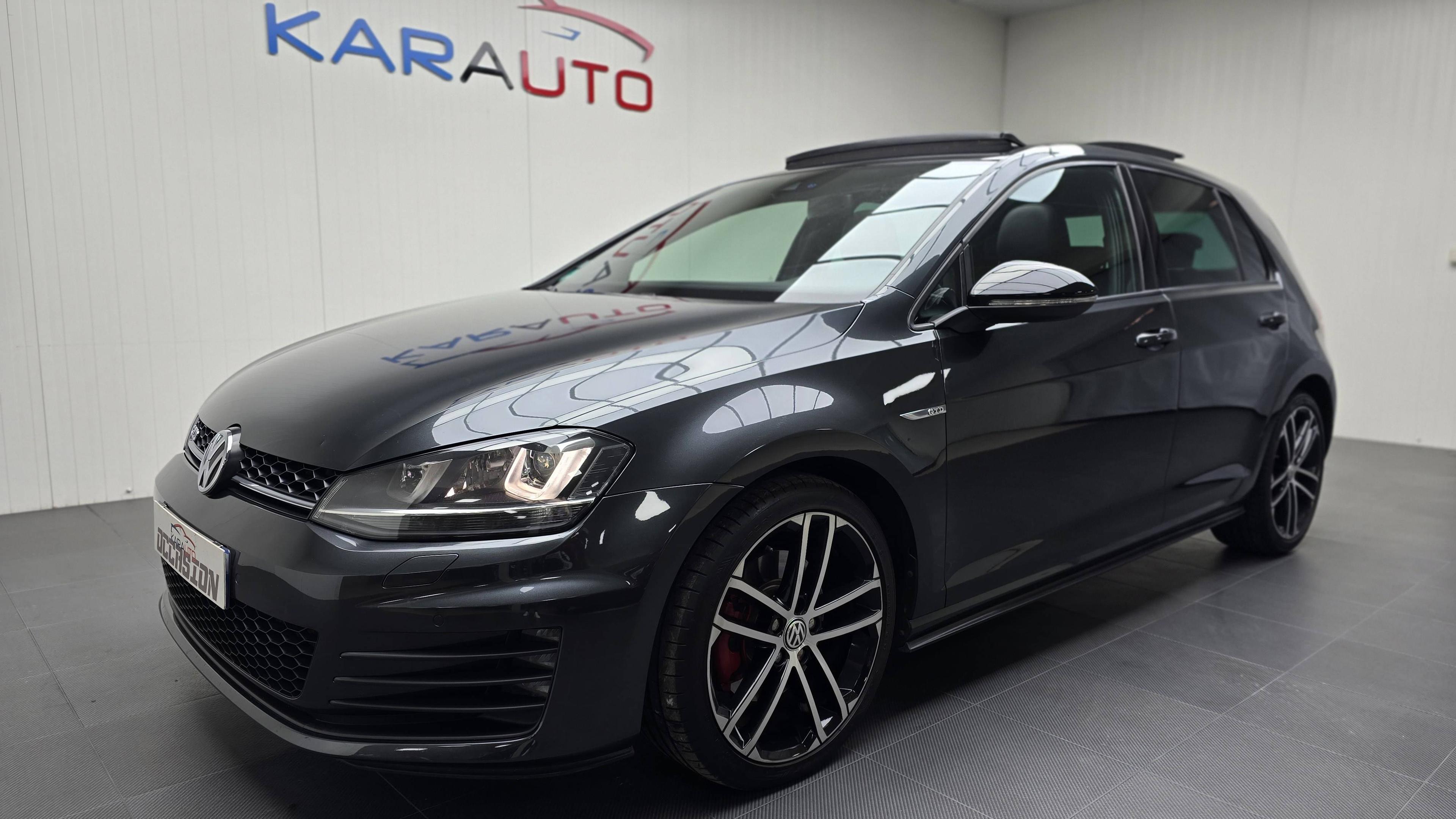 VOLKSWAGEN GOLF